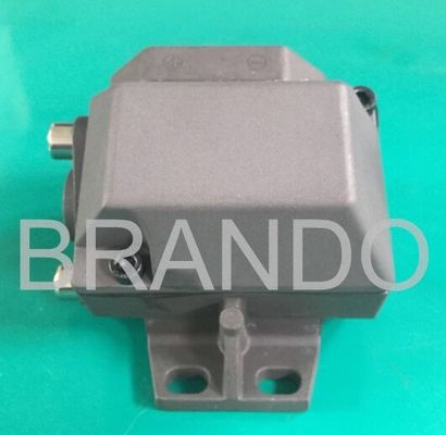 Vessel G 1 / 4 " Inlets Air Compressor Parts Pressure Switch With M20x1.5 Mounting Connection